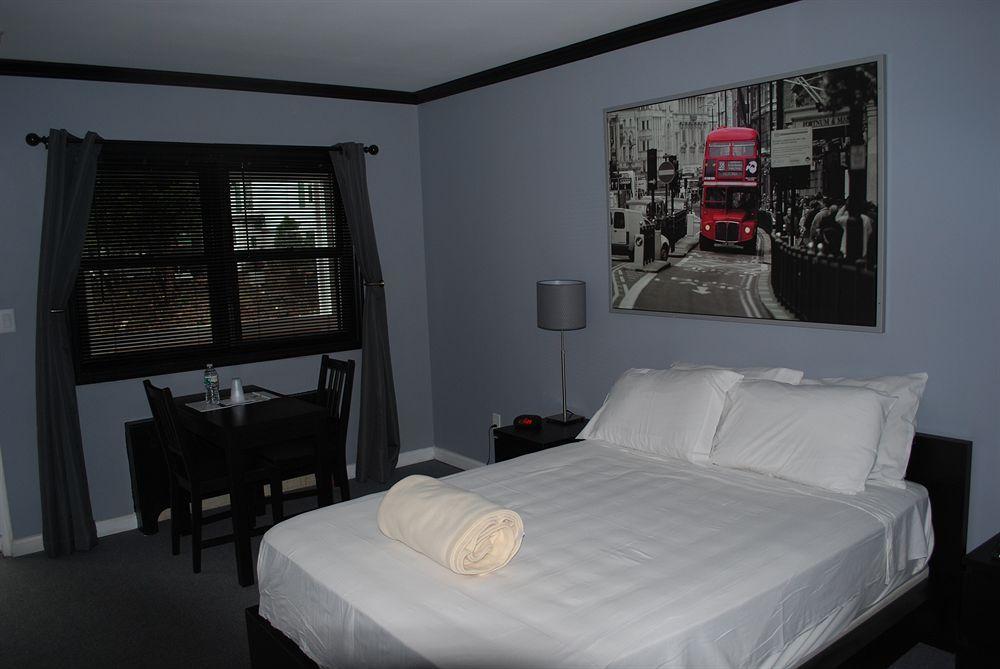 وايت بلينز Central Motel Courtyard المظهر الخارجي الصورة