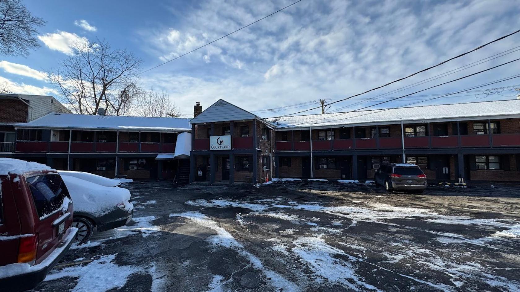 وايت بلينز Central Motel Courtyard المظهر الخارجي الصورة