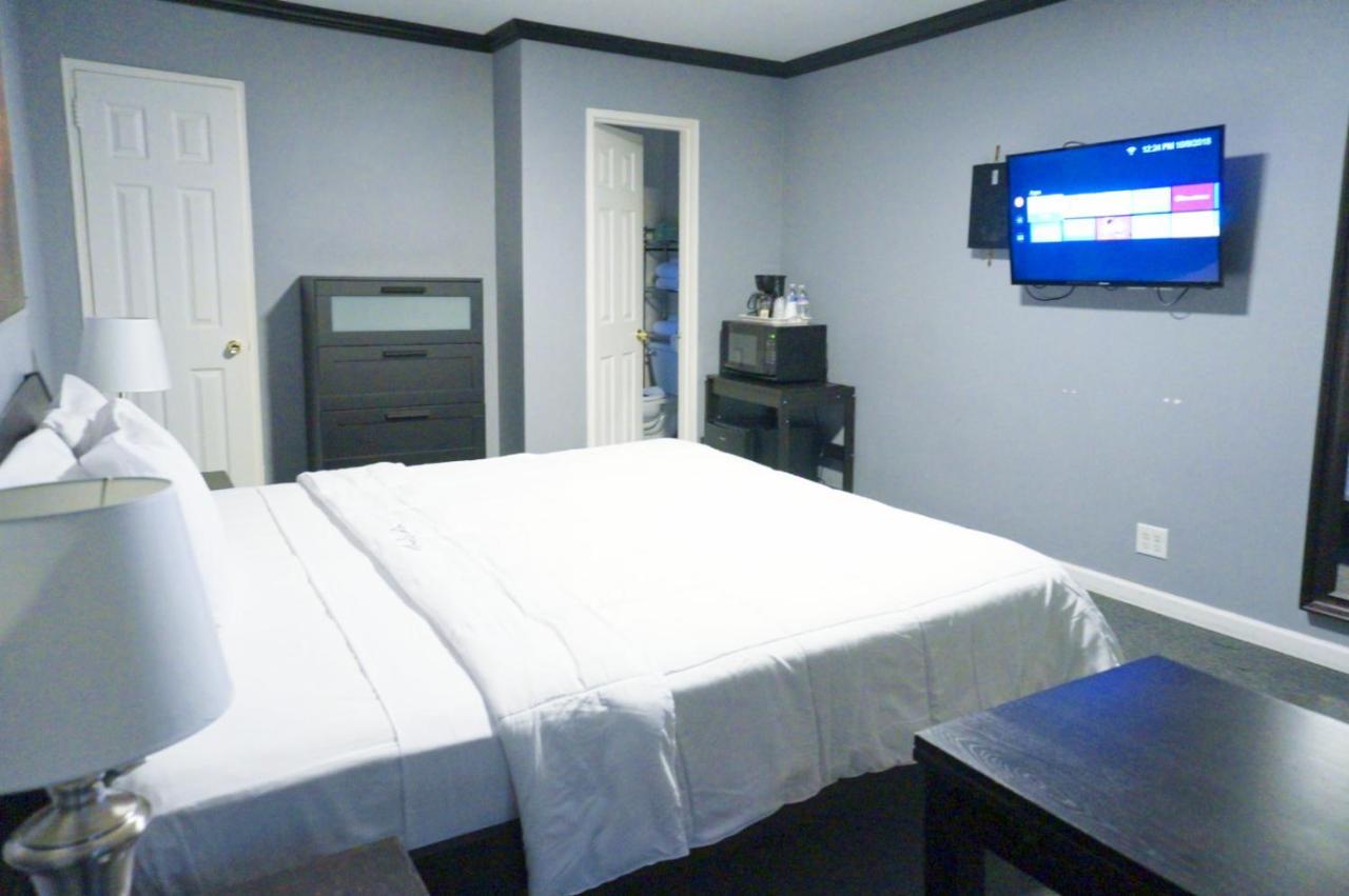 وايت بلينز Central Motel Courtyard المظهر الخارجي الصورة